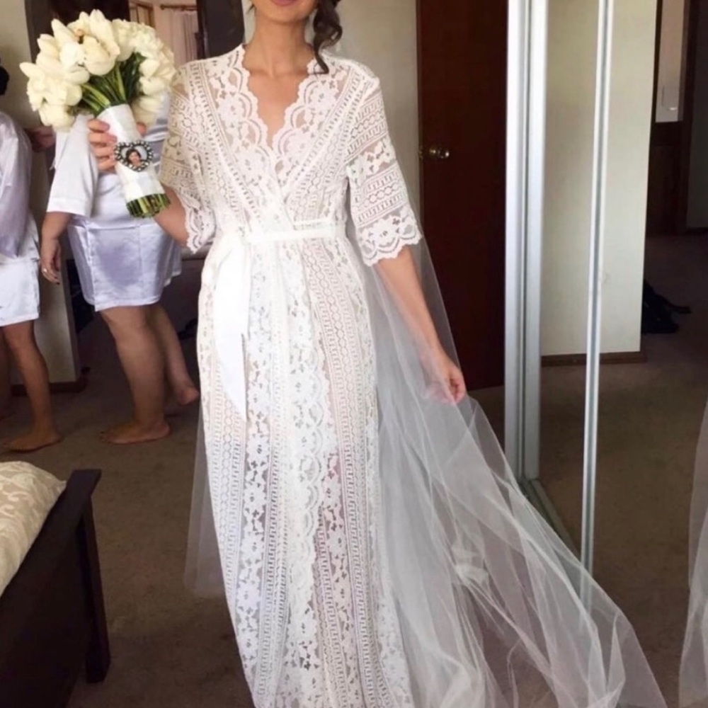 Lace bridal and wedding robe